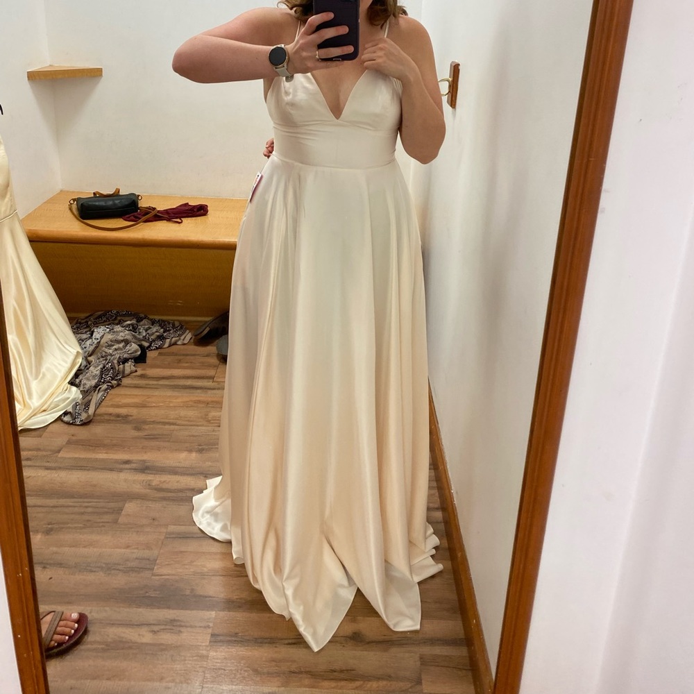 Long vanilla dress